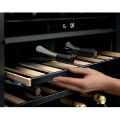 AEG NSW8D826GT Wijnklimaatkast onderbouw