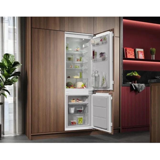 6000 LowFrost AI CoolAssist® Koel/vrieskast Inbouw 178 cm
